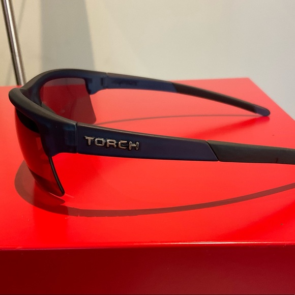 Torch Sunglasses - Picture 4 of 5
